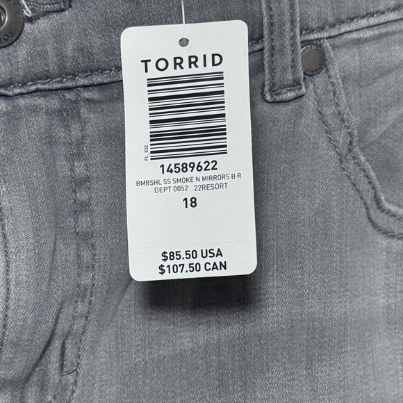 NWT Torrid Bombshell Skinny Super Soft High-Rise Destructed Jean - Picture 6 of 6